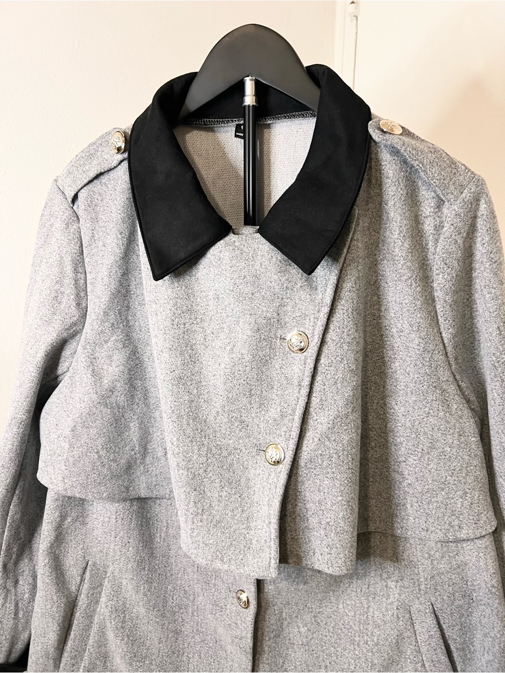 Gray Wool-Blend Trench Coat with Black Collar - Picture 3 of 5